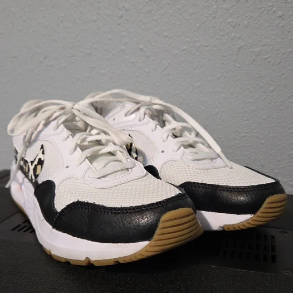 Nike Women's White and Black Sneakers with Animal Print - Picture 2 of 9